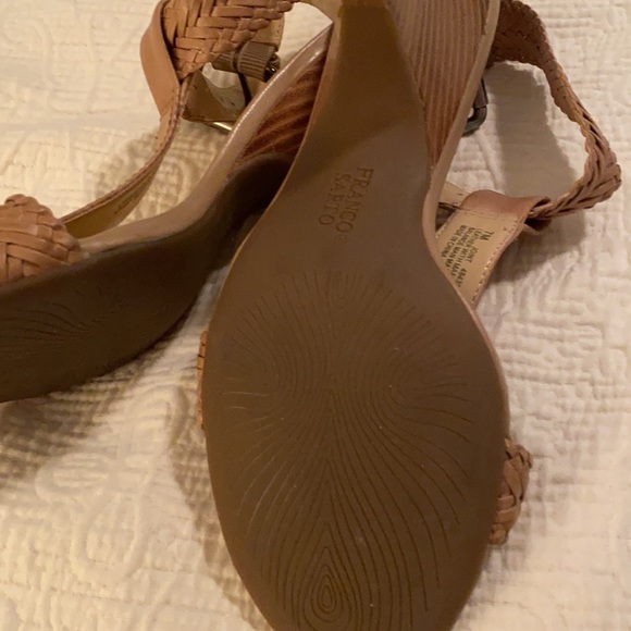 Shoes - Picture 4 of 8